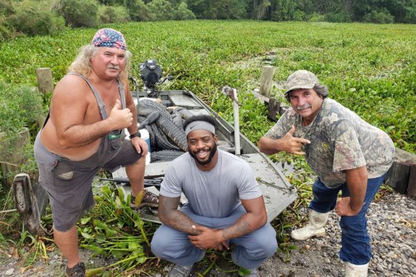 Bruce Mitchell with cast of Swamp people