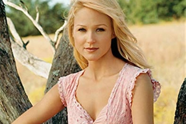 Jewel Kilcher from Alaska: The Last Frontier